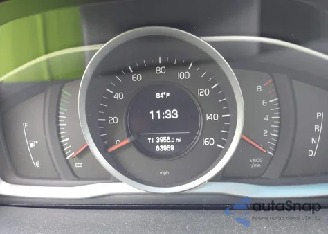 2017 Volvo S60 T5 Dynamic z USA, uszkodzony, nr VIN YV140MTL6H2439325